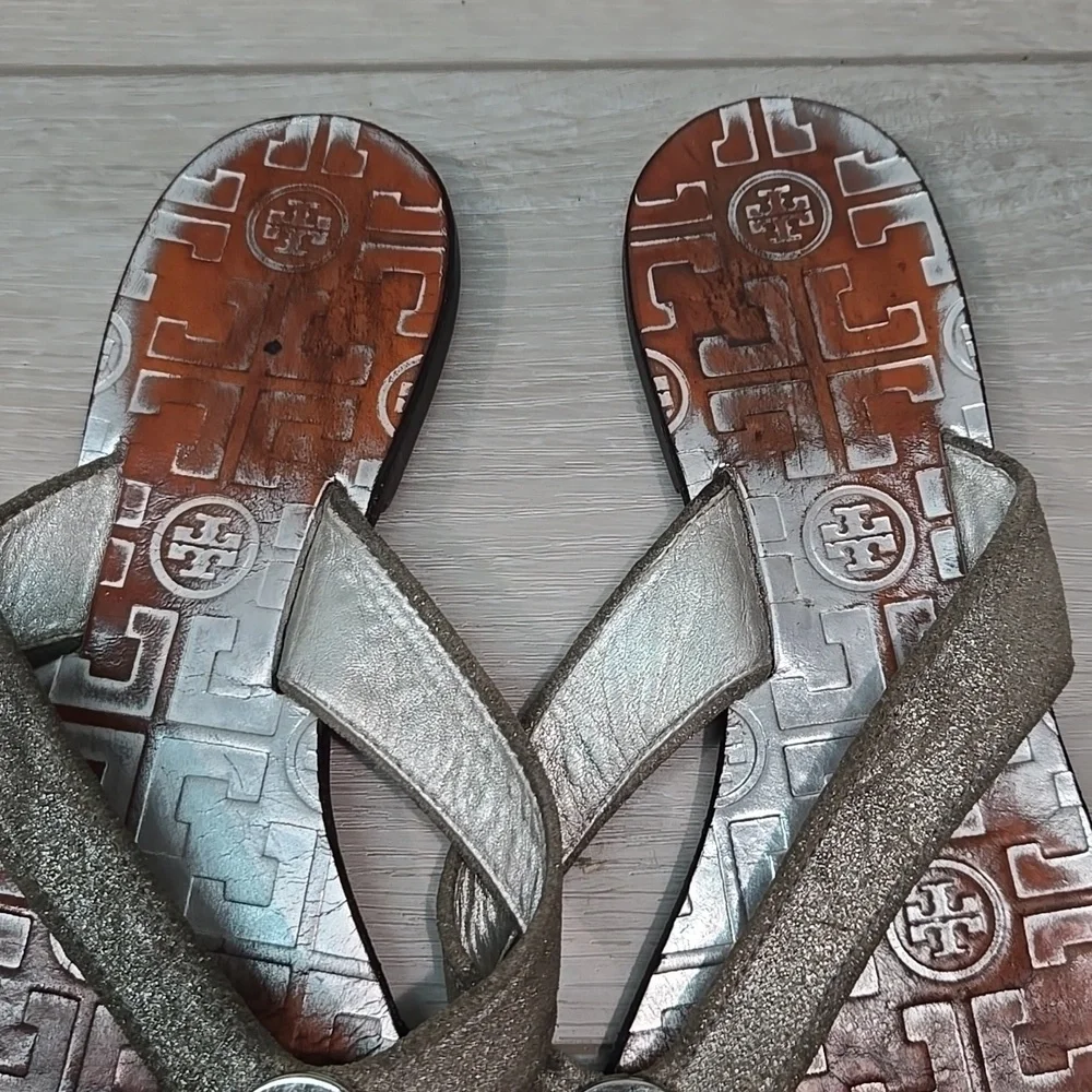 Tory Burch Women's Thong T Strap Metallic Flip Flops Sandals Shoes Sz 8M